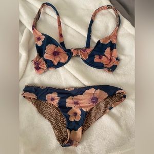 Acacia Hibiscus Set